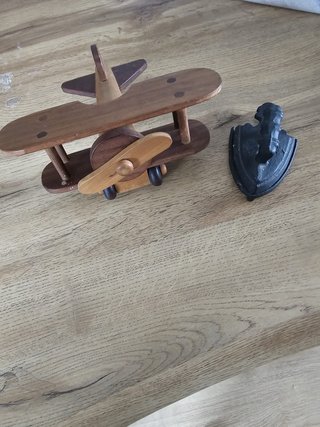 Avioneta de madera juguete antiguo y plancha metal
