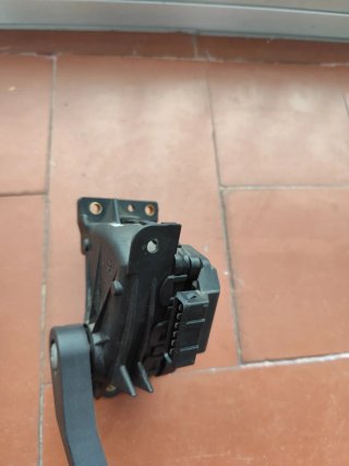 Pedal Acelerador Volvo 6PV 008 537-09