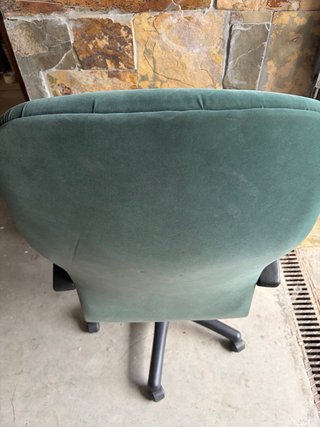 Silla de oficina ergonómica verde