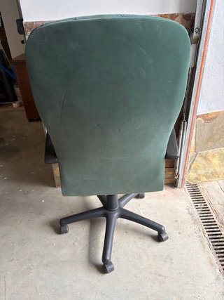 Silla de oficina ergonómica verde