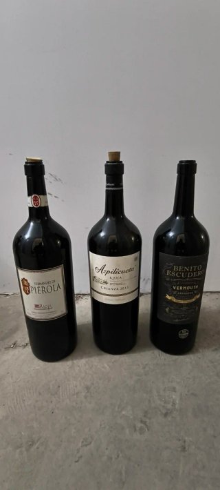 Bottiglie di vino per decorazione