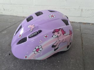 Casco bici niña unicornio y flores