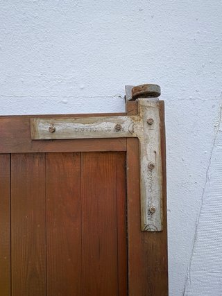 2 Portones para aparcar coches