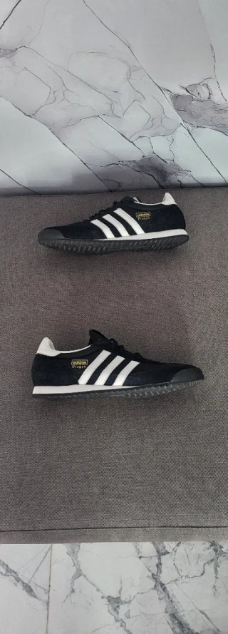 Zapatillas Adidas Talla 46 Negras y Blancas