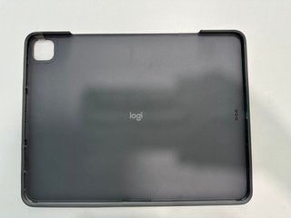 Logitech Combo Touch para iPad 10ª Generación