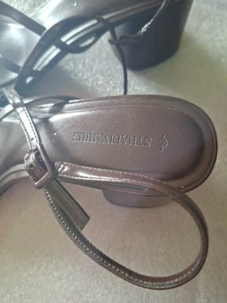 Sandalias marrones sin estrenar