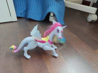 Muñeca y Unicornio-Dragón
