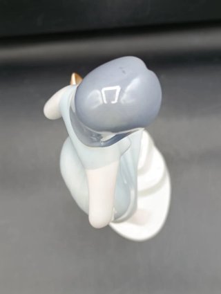 Figura mujer porcelana Santa Clara