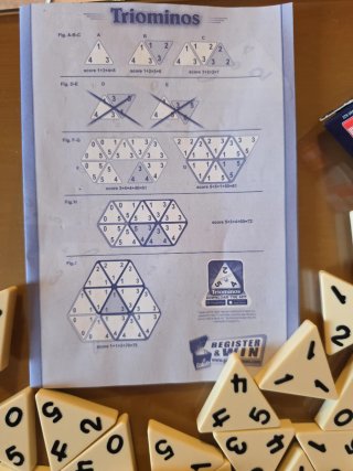 Triominos Travel Juego de Mesa