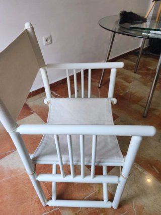 Lote de 4 Sillónes plegables madera lacada beige.