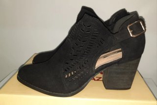 BOTINES CALADOS VERANO