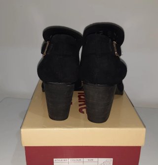 BOTINES CALADOS VERANO
