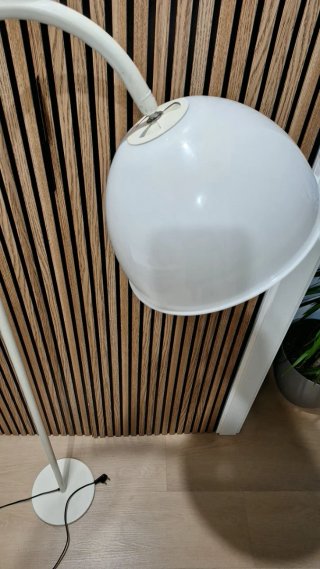 Lámpara de pie vintage blanca