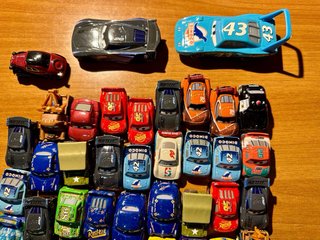 Mini Cars Disney Pixar - Lotti
