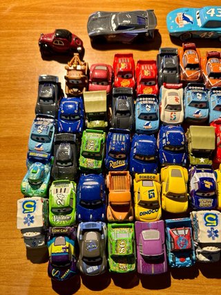 Mini Cars Disney Pixar - Lotti