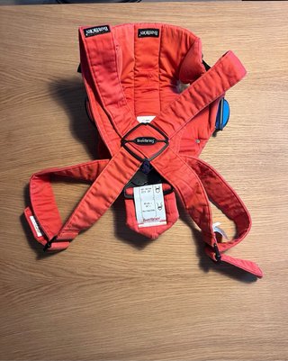 Mochila Portabebés BabyBjörn Original Roja