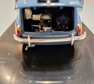 1/24. Fiat (Seat) 600 D. ABRE TODO