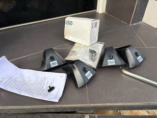 Barras portaequipajes Cruz para guías