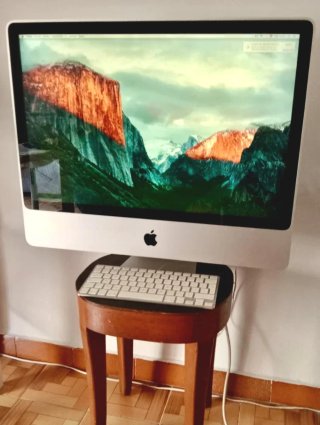 iMac 24 Diseño Clásico + Teclado