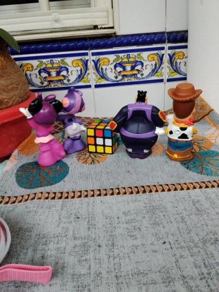 Figuras Disney + Cubo Rubik