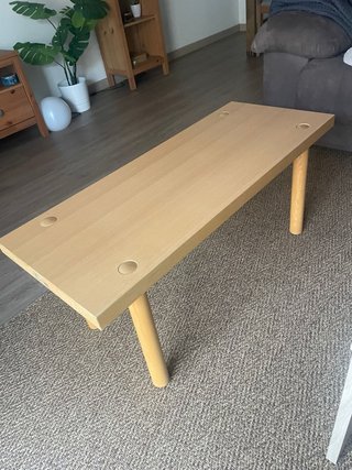 Mesa de centro de madera clara