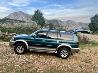 Mitsubishi Montero 2003