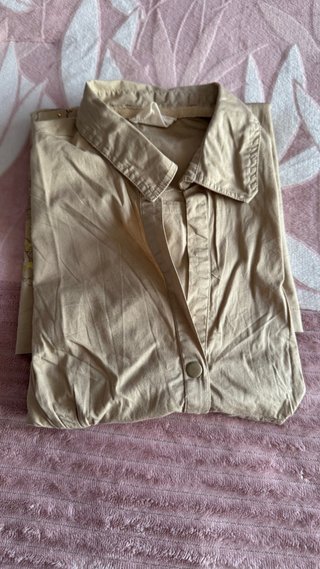 Vestido beige manga corta