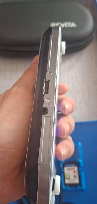 PS Vita 1100 OLED Blanca