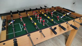 Futbolín de madera
