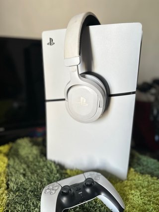 Consola PS5 1TB Blanca + Mando y Auriculares