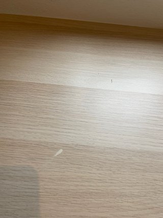 Escritorio IKEA con cajonera.