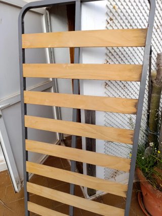Somier 90cm con cabecero de madera con colchón