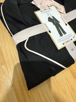 Pijama Victoria's Secret Satén Negro Talla M