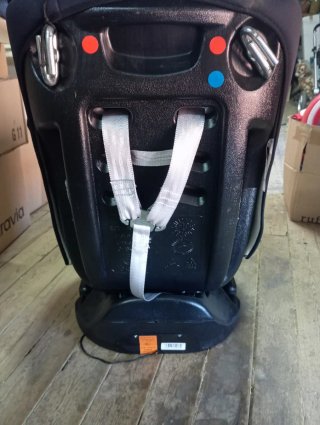 Silla de coche Babyauto roja y negra