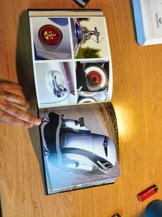 Libro Mini biblia de los autos. 384 paginas.