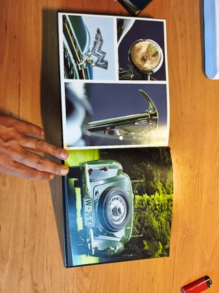 Libro Mini biblia de los autos. 384 paginas.