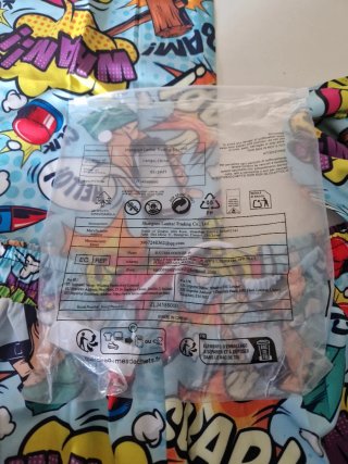 Pantaloni fantasia stile fumetto