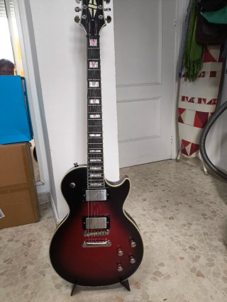 Guitarra Epiphone LP Prophecy