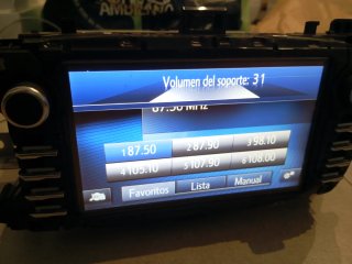 Pantalla navegador GPS Toyota Yaris p13
