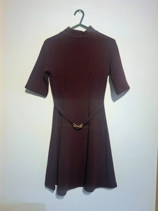 Vestido Zara Burdeos Talla S con etiqueta
