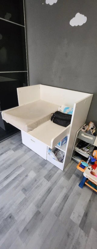 Cambiador escritorio IKEA blanco