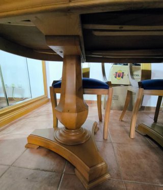 Mesa de comedor extensible de madera