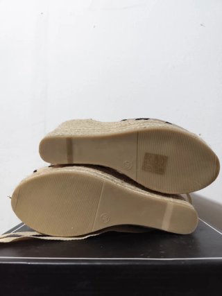 Cuñas esparto con cintas beige y negro