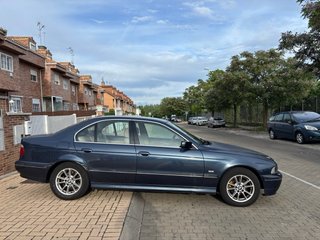 BMW Serie 5  520i GASOLINA PEGATINA C 2003