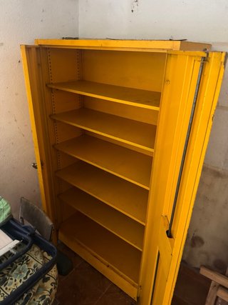 Mueble industrial vintage metal amarillo