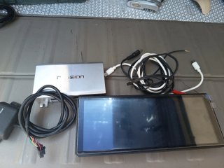 Sistema Car Play con Pantalla