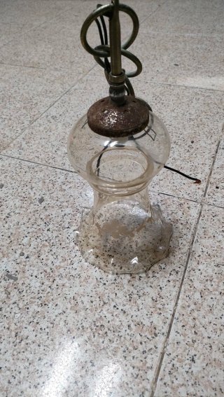 Lámpara colgante de cristal antigua