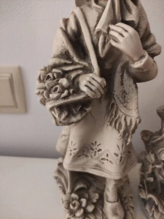 Figuras de escayola niños.