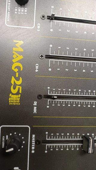 Akiyama MAG-25 Mesa de Mezclas DJ
