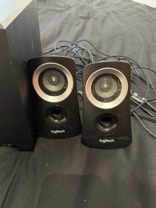 Altavoces Logitech Z313 2.1 con Subwoofer